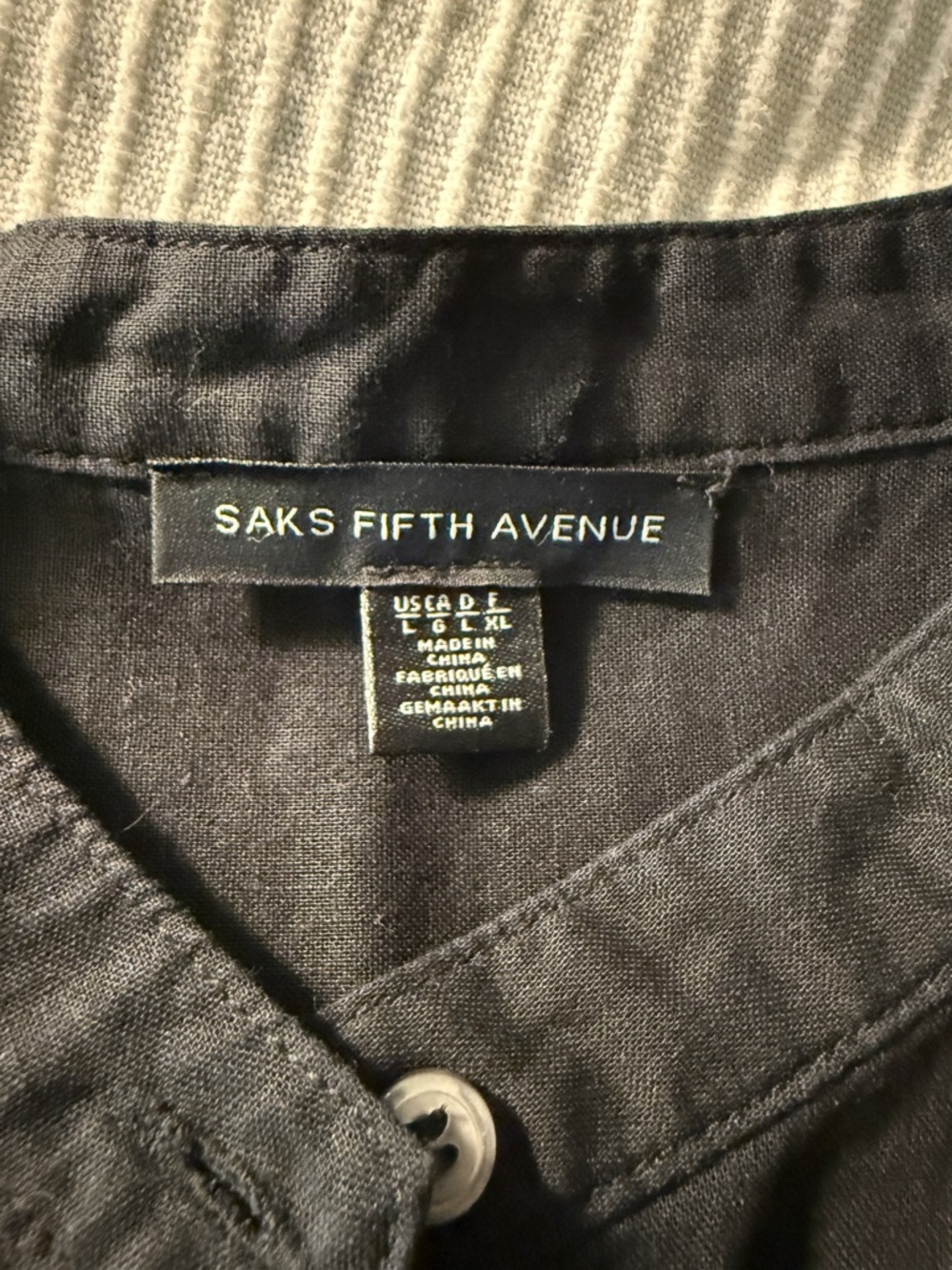 Saks Fifth Avenue XL linen/cotton Black Button-Front Top - Picture 2 of 8